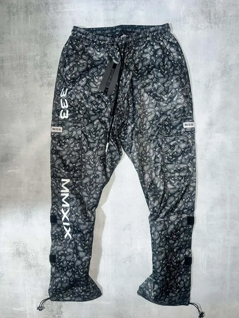 Size Up Apparel MMXIX Paisley Print Utility Cargo Joggers - Picture 1 of 4